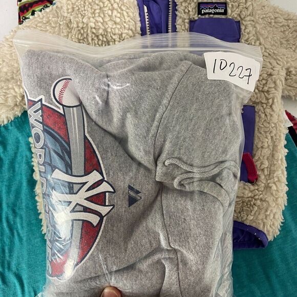 Vintage New York Yankees Hoodie Mens Extra Large Gray World Series Champions MLB - Picture 12 of 12